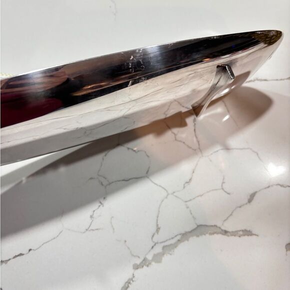 F.B. Rogers Silver Co. Genuine Silver Raised Jewelry Dish Nut Bowl Rounded Edges - Picture 5 of 12